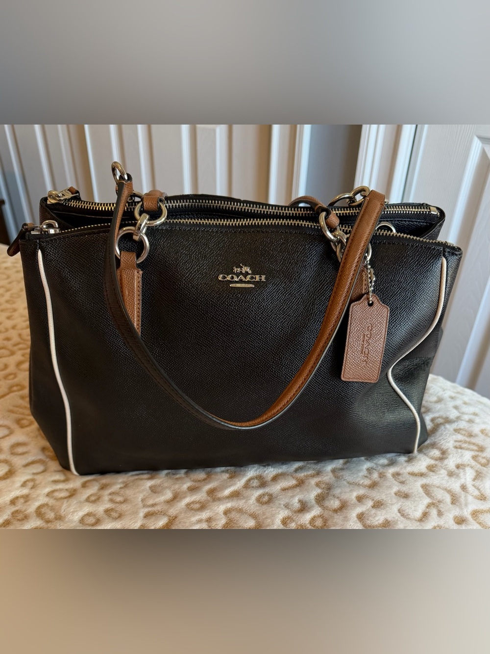 Coach Christie Carryall Shoulder Leather
Bag Women’s - Picture 5 of 12